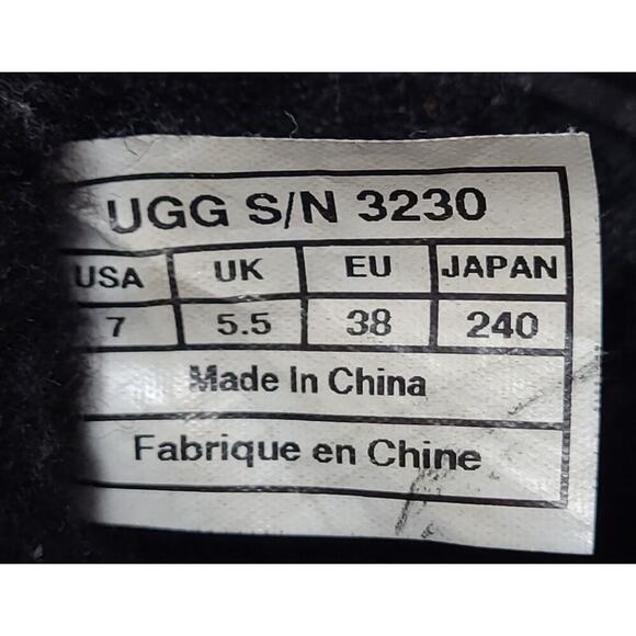 UGG Womens Size 7 Event Snowpeak Waterproof Rubber Bottom Short Black Booties - Picture 7 of 8